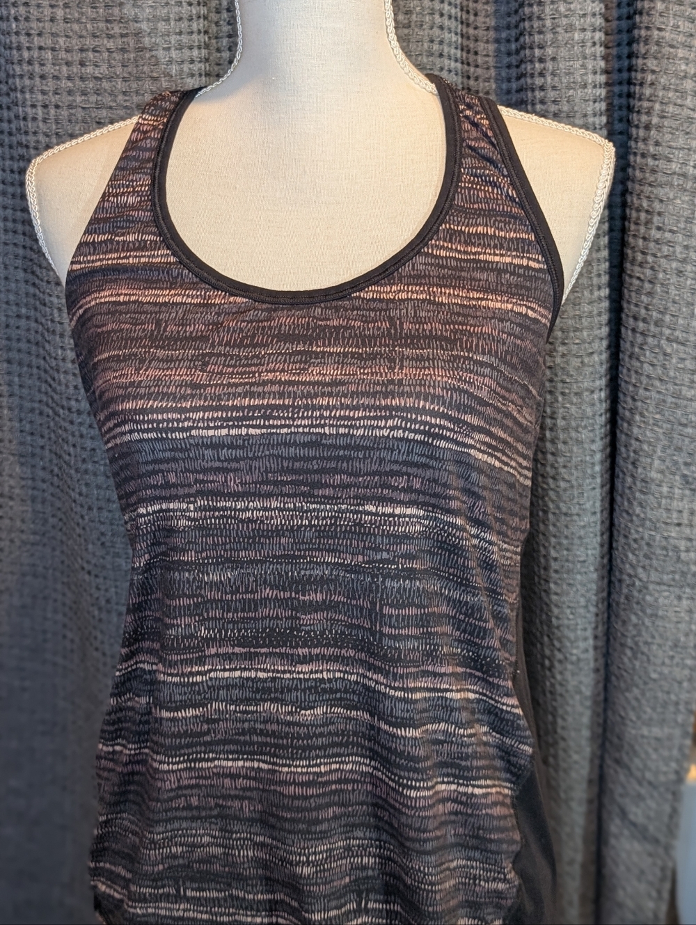 Women's Athleta Racerback Tank Top in Black and Purple Size Medium